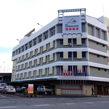 The Landmark Hotel Batu Pahat Exterior photo